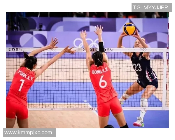 中国女排对决俄罗斯队争夺世界女排大冠军杯荣耀的激烈战役